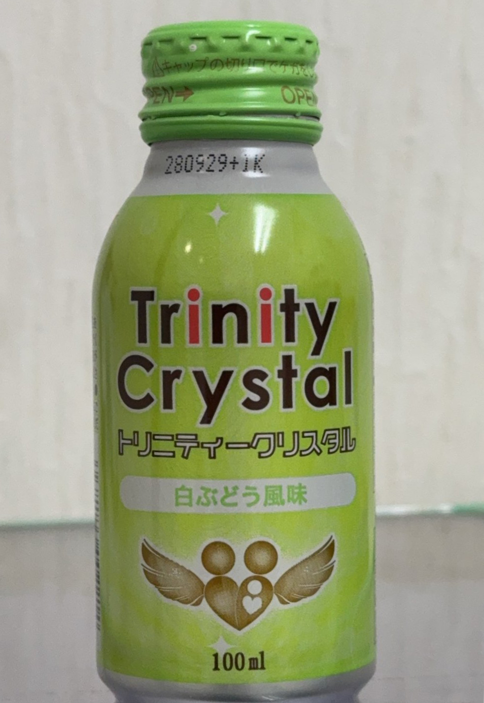 お土産にいただいた白ぶどう風味のトリニティクリスタル