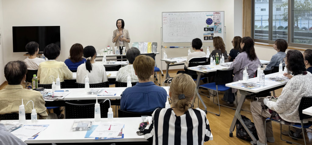 たくさんの参加者が集まった体験会の会場